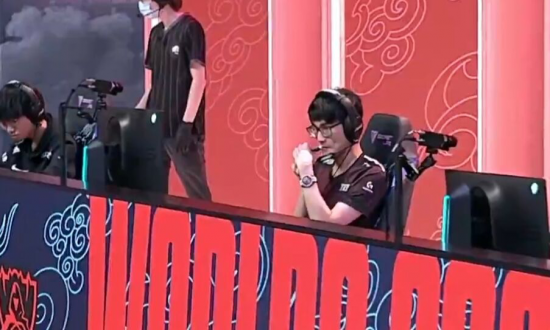 T1战胜AL晋级英雄联盟S15半决赛精彩回顾